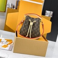 루이비통 louis vuitton  클래식 로고 스트링백 디자인 크로스 토트백 M46581 20x20x13cm