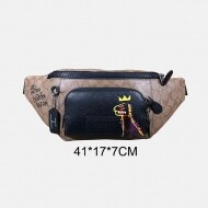 COACH 코치 트랙 벨트백 인 시그니쳐 캔버스 위드 코치 패치 C5422