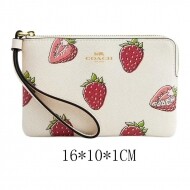 코치 딸기 프린트 코너 지퍼 손목지갑 CBB81