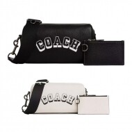 COACH  코치 액슬 크로스바디 백 위드 바시티 모티프 CAJ41 QBMQV