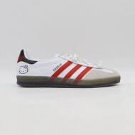 아디다스 x 헬로 키티 가젤 인도어 클라우드 화이트 레드 II0013