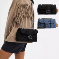 COACH 코치 공식 태비 숄더 백 26 위드 퀼팅 CR704