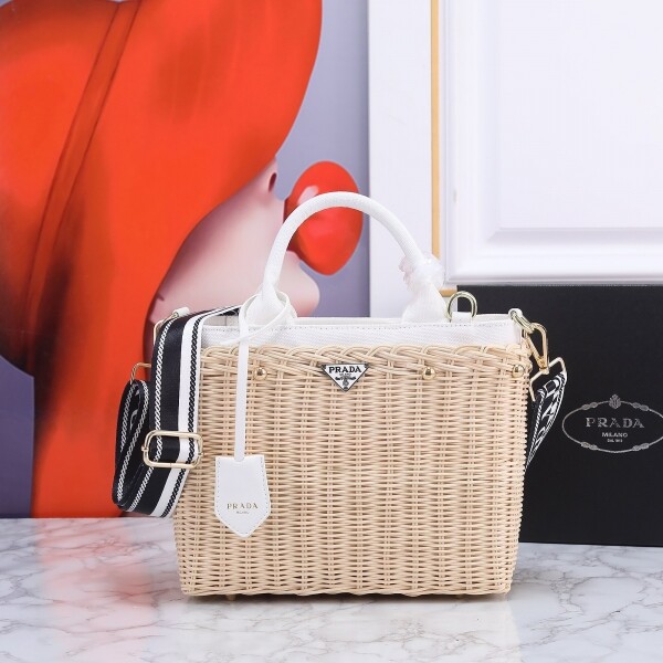 블링크,프라다 바스켓백 탄 토트백 라탄백 3컬러 PRADA
