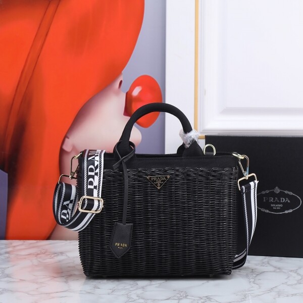 블링크,프라다 바스켓백 탄 토트백 라탄백 3컬러 PRADA