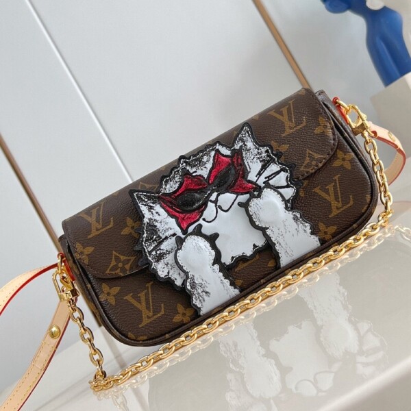 블링크,루이비통 여성 월릿 온 체인 아이비 M15148