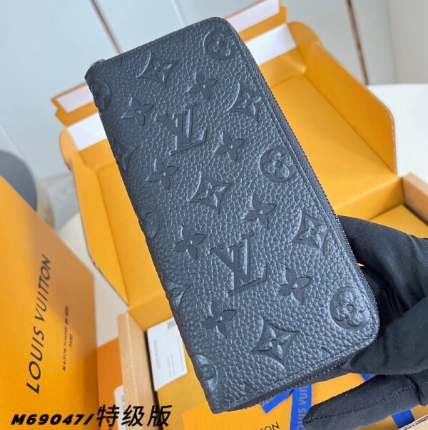 블링크,루이비통 남성 지갑 지퍼 버티컬 월릿 M69047