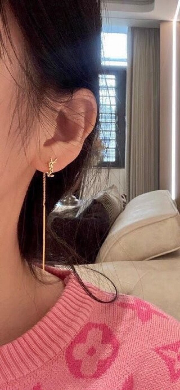위핑,생로랑 귀걸이 YSL