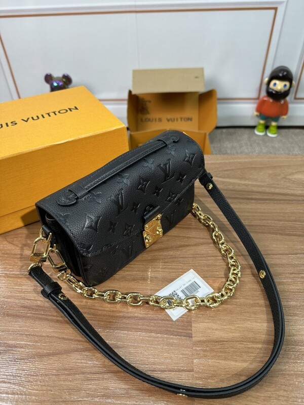 블링크,루이비통 포쉐트 메티스 이스트 웨스트 모노그램 숄더백 M46279