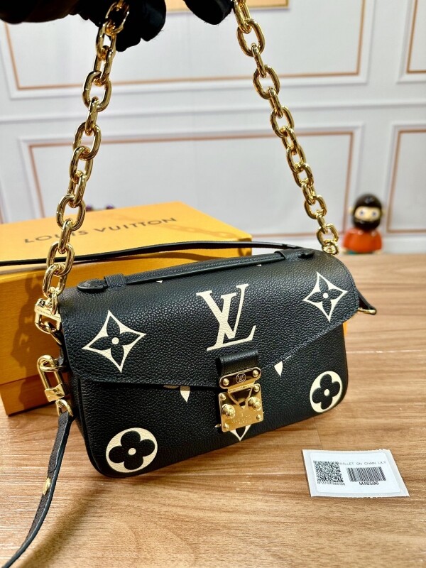 블링크,루이비통 포쉐트 메티스 이스트 웨스트 모노그램 숄더백 M46279