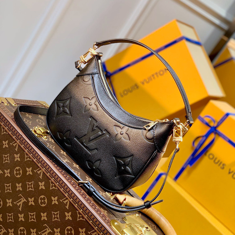 루이비통 Louis Vuitton 여성용 심플 블랙 겨드랑이 가방 숄더 메신저 백 M46002